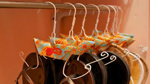 Wire Hangers | 20 More Things You Should Never Throw Away 