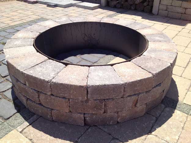 27 Hottest Fire Pit Ideas and Designs - Do-It-Yourself Unilock® Fire ...