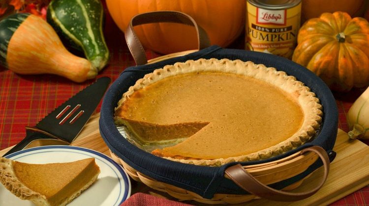 Featured | Baked pumpkin pie | The Ultimate Pumpkin Pie Recipe (Thanks To This One Key Ingredient)