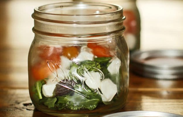 Caprese Salad | Mason Jar Salad Recipes