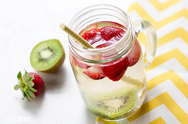 Strawberry Kiwi Slimdown Water | Refreshing Infused Water Recipes For Happy Hydrated Homesteaders