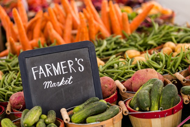Farmer's Market Rise | Growing & Homesteading in America