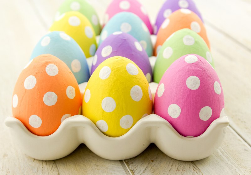 brightly colored polka dot easter eggs | cool easy easter egg designs
