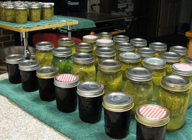 Canning | Ways To Make Money While Homesteading