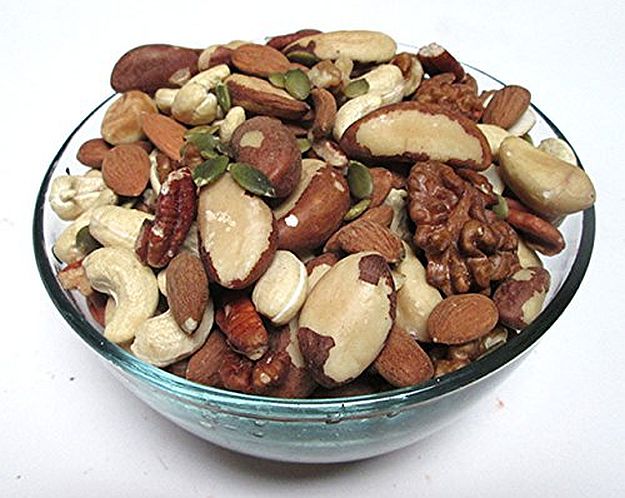 Go Nuts | Men: 5 Easy Tips for Leading a Healthier Life bowl of assorted nuts