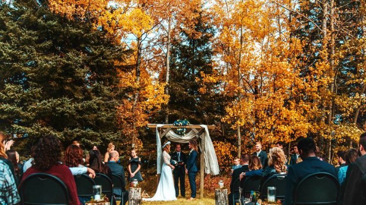 Feature | Fall Wedding Ideas For A Backyard Barnhouse Country Wedding