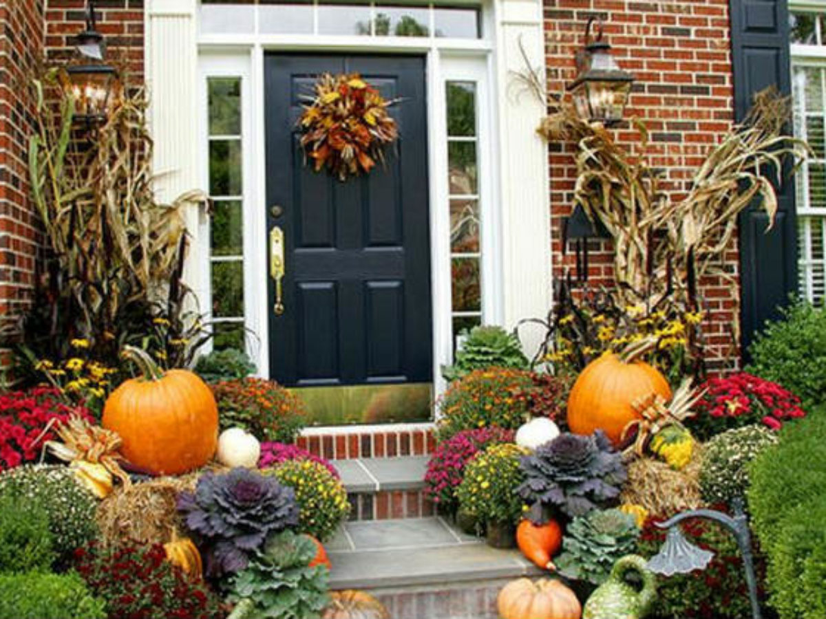 Outdoor Fall Decorating Ideas To Kick Off The Holiday Season