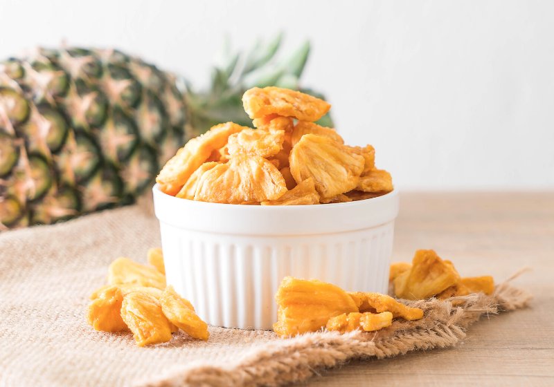 dried pineapple crispy chips bowl | dehydrator recipes