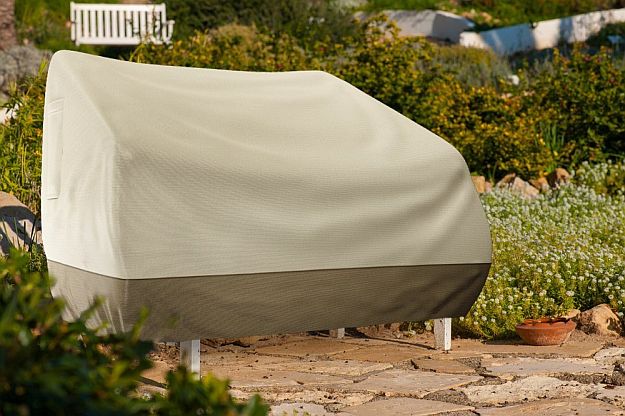 Cover Your Patio Furniture Before Winter | Tips for Storing Patio Furniture In The Winter