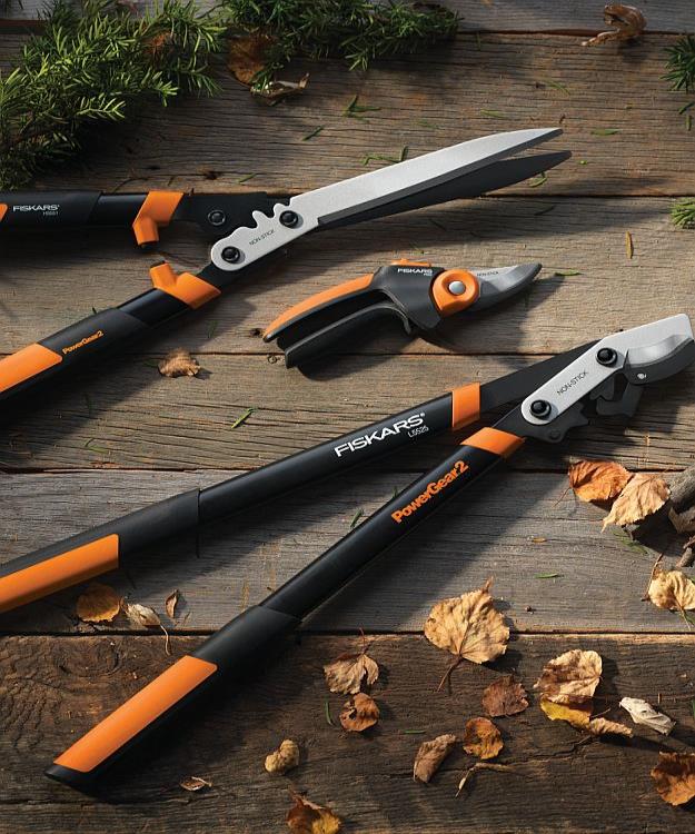 Garden Trimmers [Limb Loppers, Pruning Shears, And Hedge Shears] | Must-Have Gardening Tools For Every Happy Gardener 
