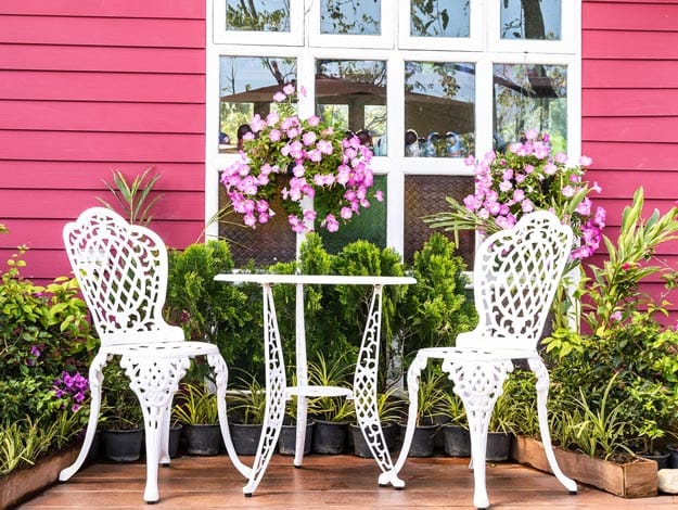 Caring For Metal Outdoor Furniture | Care Tips For Outdoor Furniture So It Lasts Longer 