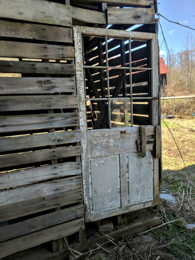 15 Ways To Make Money On Homestead: Architectural Salvage | Homesteading Today Ideas To Get You Started