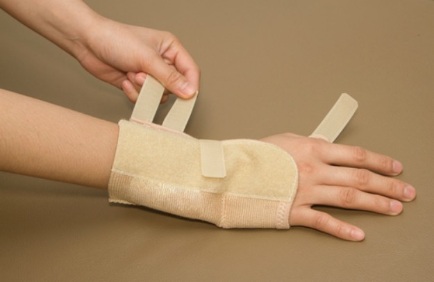 Wearing A Brace | Natural Ways To Fight Carpal Tunnel Syndrome