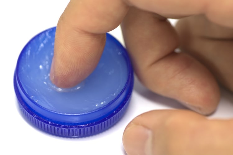 The Many Uses And Benefits Of Vicks Vapor Rub