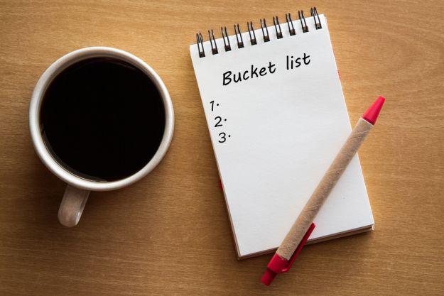 Make A Bucket List | New Year Resolutions | How To Make And Obtain Reasonable Goals