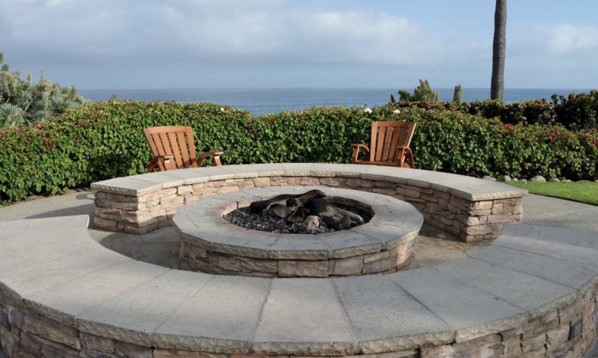 34 Backyard Fire Pit Ideas And Designs, Old Tractor Rims Fire Pit