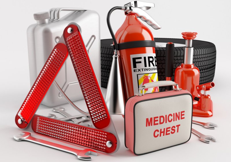 Set consisting of a wheel, fire extinguisher, first aid kit, warning triangle, jack, canister, wrench | emergency car kit 