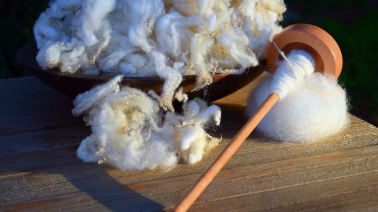 Sheep Wool with Drop Spindle | Spinning Yarn: How to Spin Raw Wool Into Yarn | Homesteading | spinning a yarn | Featured