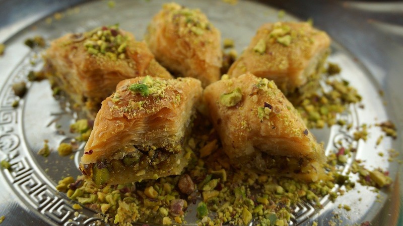 baklava with pistachios | Delicious Star Wars Recipes For Your At Home May The 4th Party | star wars themed food