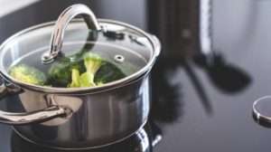 boiling broccoli | How To Blanch Vegetables Before Freezing | featured