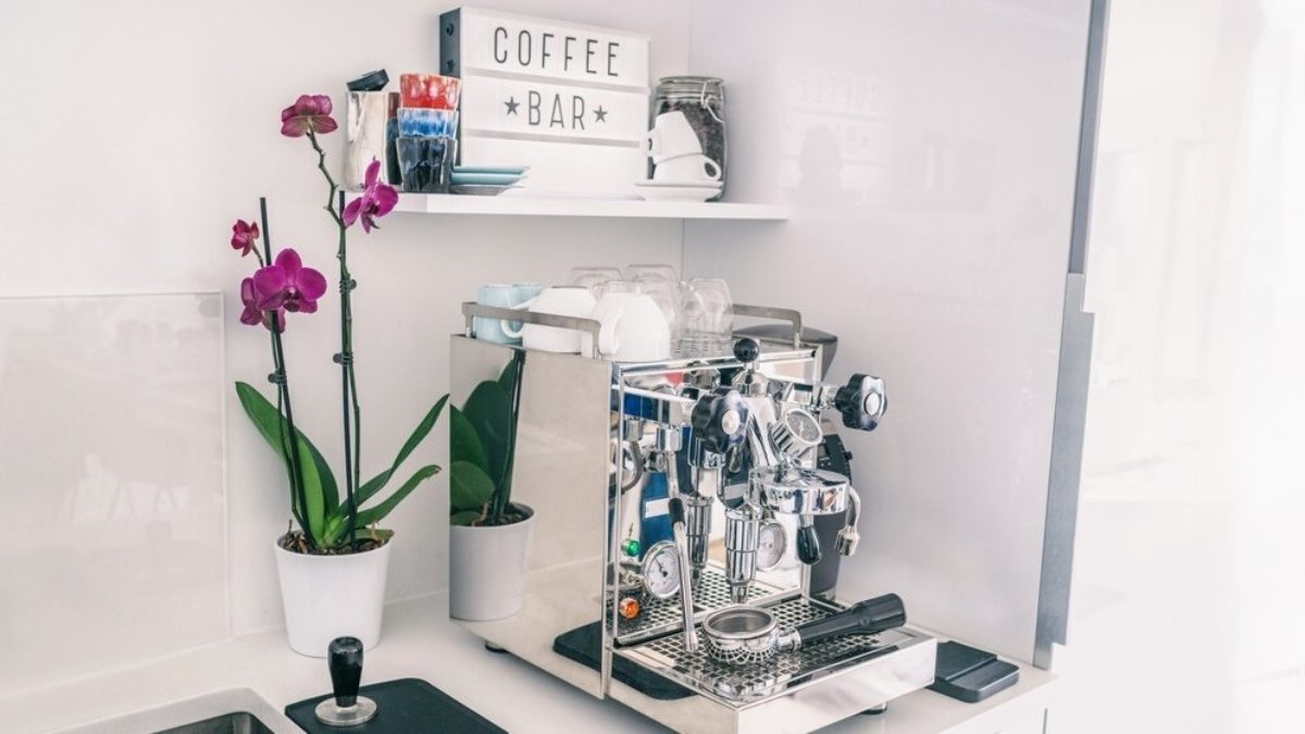 Featured image of post Classy Coffee Bar - Coffee bar / coffee station do you have a coffee bar/coffee station in your kitchen?