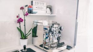home kitchen decor coffee bar espresso | Classy Coffee Bar Ideas For Your Homestead | Featured