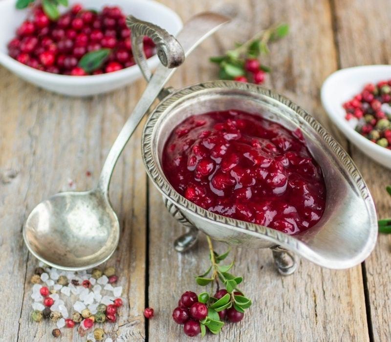 Homemade cranberry sauce for meat and fish| cheap thanksgiving menu ideas