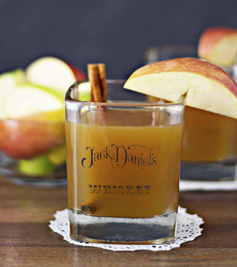 Apple Cider Bourbon Whiskey Cocktail | best slow cooker recipes