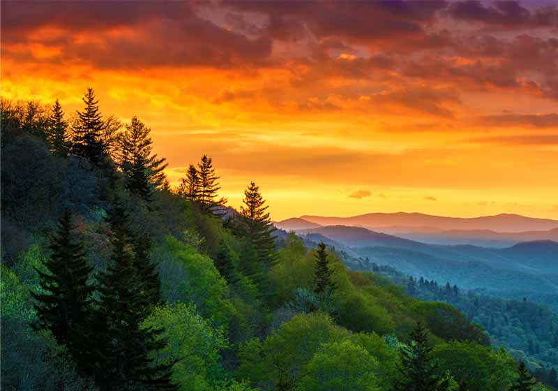 Great Smoky Mountains Sunrise Outdoors Scenic Landscape between Gatlinburg TN and Cherokee NC | Beautiful Places to Visit This Fall