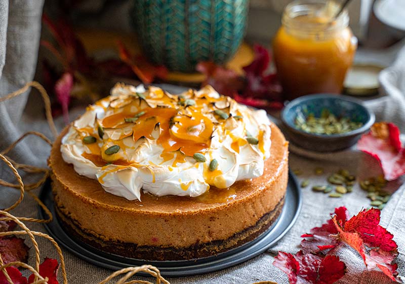 Pumpkin Cake with Meringue, Pumpkin Seeds and Caramel Sauce | pumpkin pie