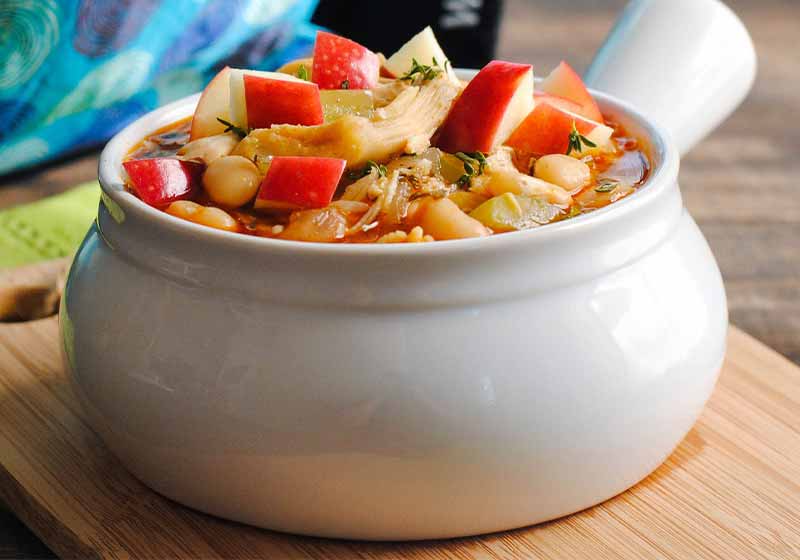 chicken and apple cider chili | healthy crockpot recipes