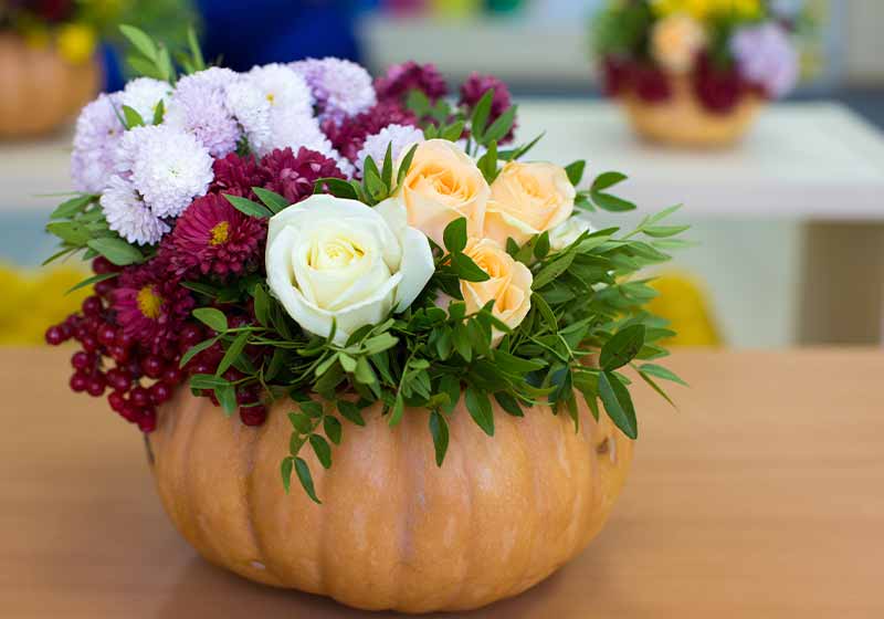 flowers in pumpkin | thanksgiving decorations