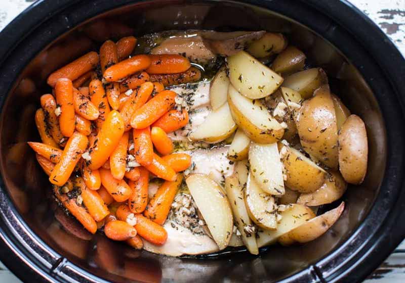 garlic butter chicken and veggies | crockpot recipes for fall
