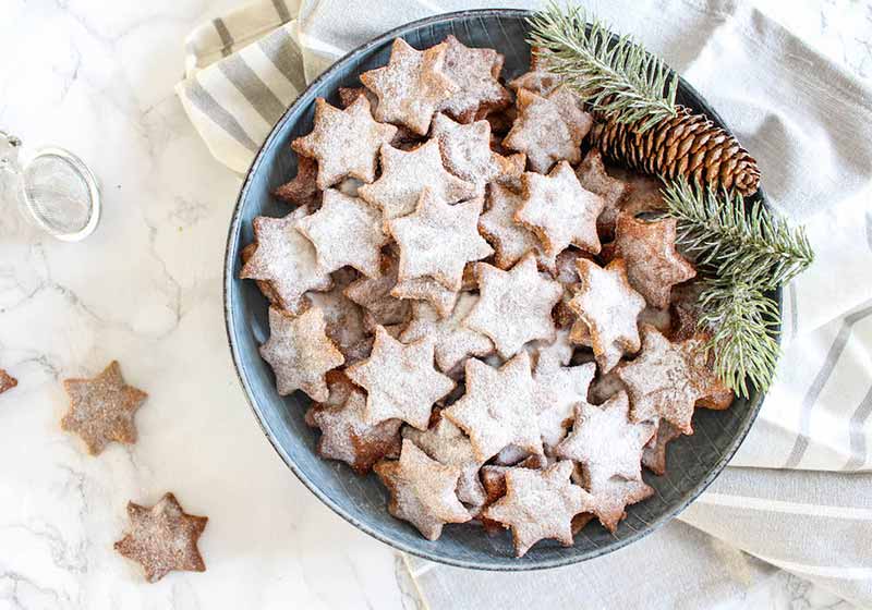 Healthy Almond and Cinnamon Christmas Stars | easy christmas cookies