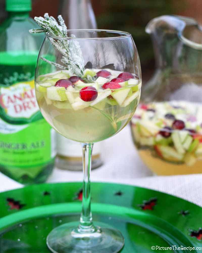 Holiday White Wine Sangria | classic holiday drinks