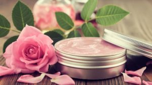 Homemade moisturizing beauty cream | Beginner's Guide To Making Salves | Featured