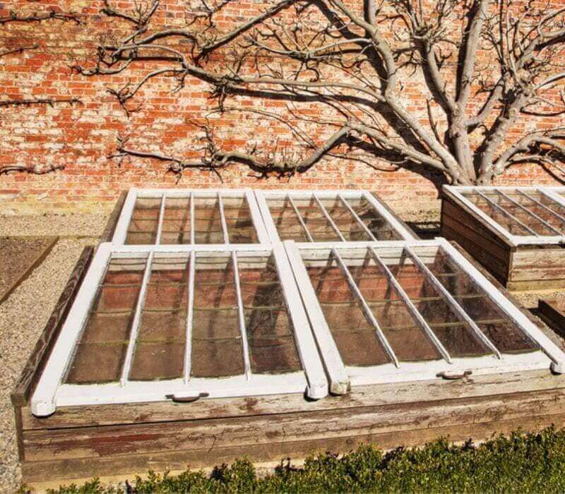 Old-fashioned-cold-frames | diy cold frame from pallets