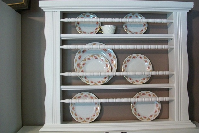 Old Crib to Plate Holder | Repurpose Furniture: The Best Way To Upgrade Your Home Living Economically Old Crib to Plate Holder | Repurpose Furniture: The Best Way To Upgrade Your Home Living Economically