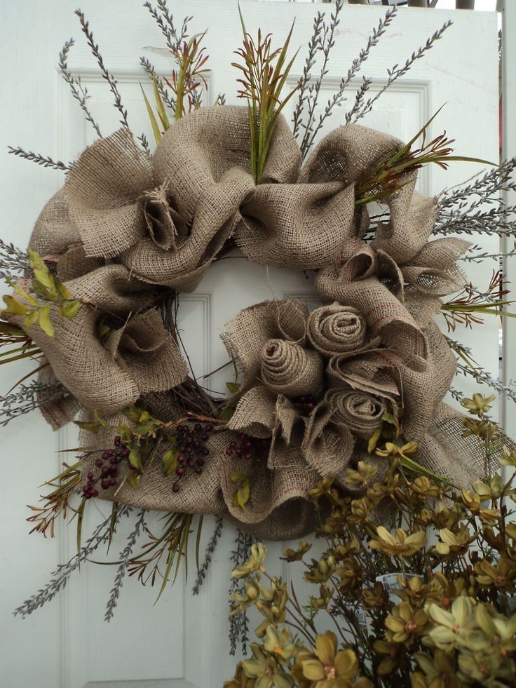 Autumn Wreath made with Burlap, Dried Flowers & Berries | The Prettiest Fall Wreaths Made From Dried Flowers Autumn Wreath made with Burlap, Dried Flowers & Berries | The Prettiest Fall Wreaths Made From Dried Flowers