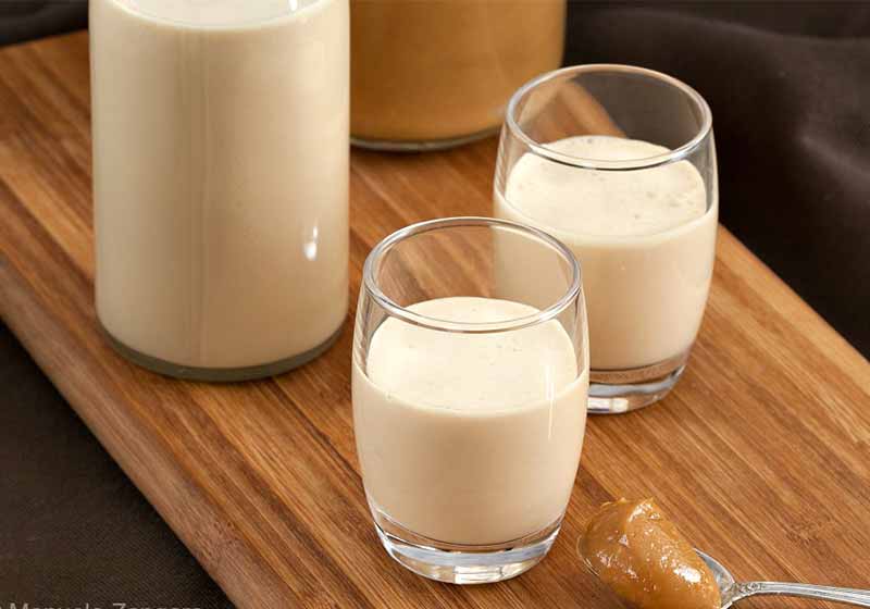 Dulce de Leche Liqueur Christmas Drink | classic holiday drinks