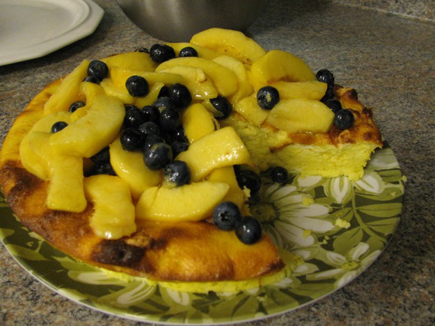 Cheesecake made with fresh goat cheese and our own fruit | Understand the value of homemade food
