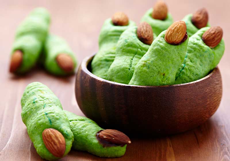 Halloween witch's fingers cookies | halloween desserts ideas