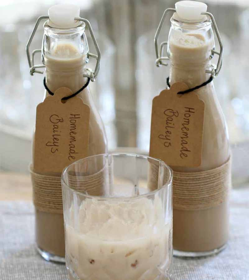 Homemade Baileys Irish Cream | christmas alcoholic drinks