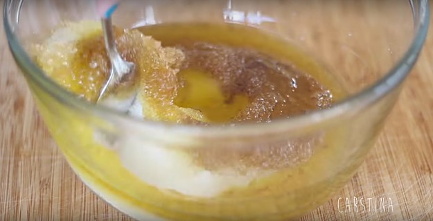 What You Will Need | Homemade Sugar Scrub Recipe [Just Mix Raw Sugar And Coconut Oil]