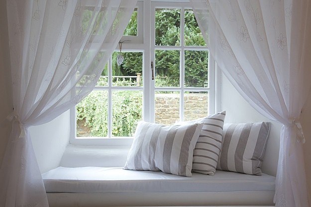 Create A ‘Hyggekrog’ Or Snug | Hygge And Homesteading | Tips And Tricks For A Happier Home