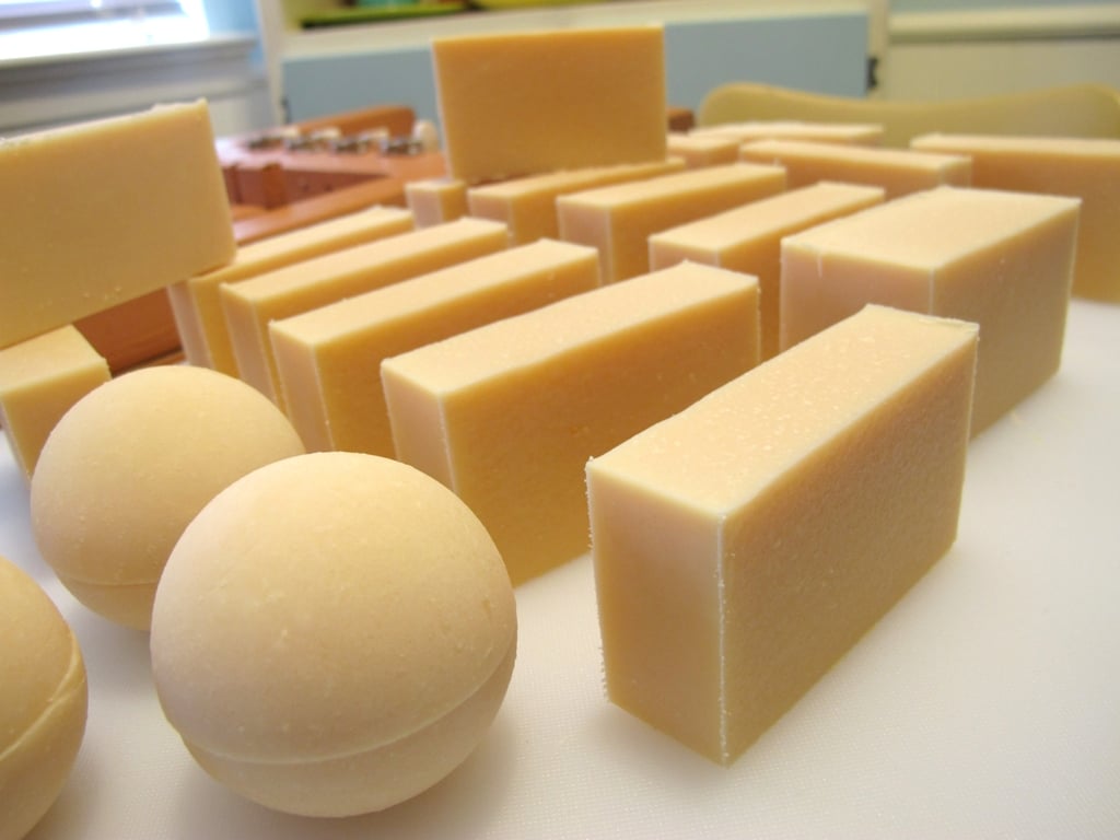 goat milk soap, goats milk soap, goats milk soap recipe, goats milk soap recipe, how to make goat milk soap, making goats milk soap, making goat milk soap at home, easy goats milk soap recipe