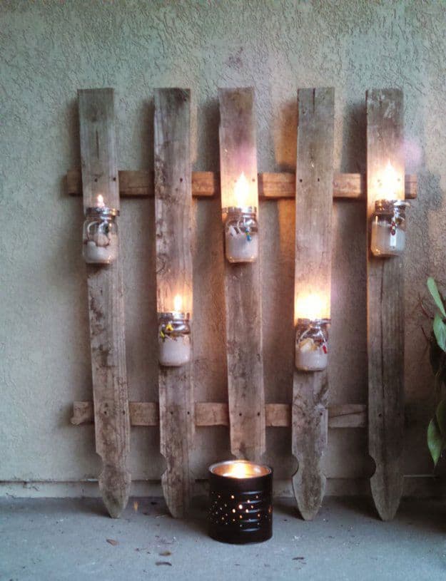 Fence With Mason Jars | Pallet Projects For Your Garden This Spring Fence With Mason Jars | Pallet Projects For Your Garden This Spring