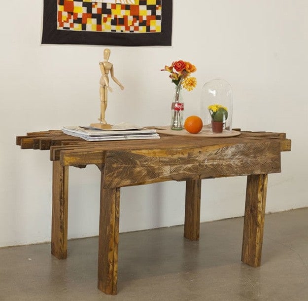 DIY Pallet Table | Pallet Projects To Use Around The Homestead DIY Pallet Table | Pallet Projects To Use Around The Homestead
