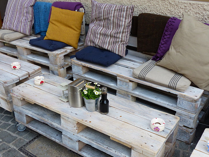 Pallet furniture for the garden
