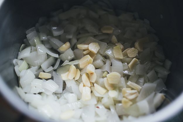 Prepare The Rest Of The Ingredients Step 4 | Roasted Red Pepper Garlic Chutney | Homesteading Recipe Prepare The Rest Of The Ingredients Step 4 | Roasted Red Pepper Garlic Chutney | Homesteading Recipe